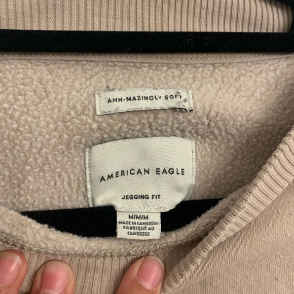 American Eagle Oversized Sweatshirt - Picture 2 of 5